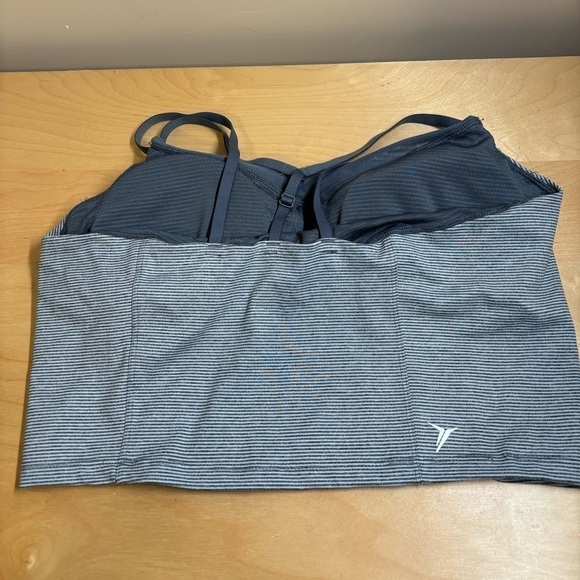 Crop Top Striped Sports Bra - Picture 2 of 5